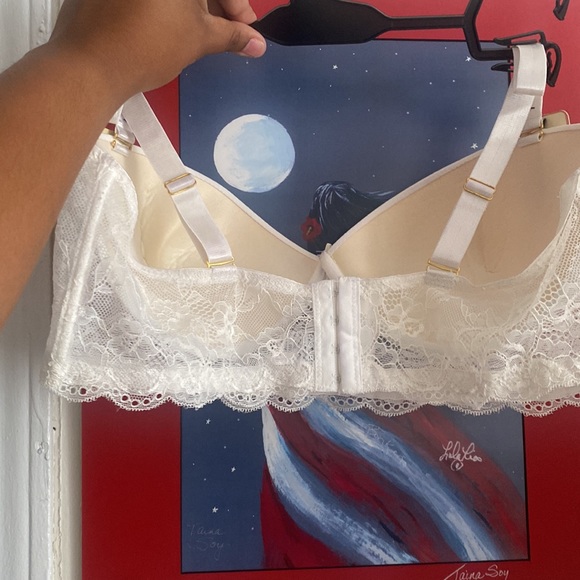 A off-white bra Brand new with tag never warn. - Picture 2 of 5